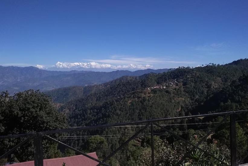Hotel The Royal Mountain Ranikhet Esterno foto